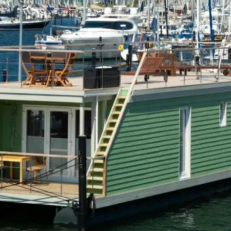 Apartment Hausboot Walfisch Mit Dachterrasse In An Der Schlei