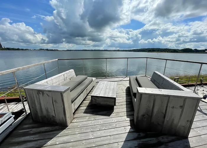 Lägenhet Hausboot Walfisch Mit Dachterrasse In An Der Schlei