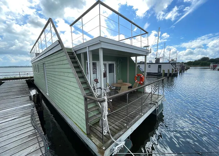 Hausboot Walfisch Mit Dachterrasse In An Der Schlei Lägenhet